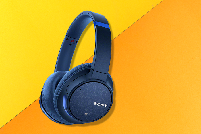 These Sony Wireless Headphones Are $80 Off RN