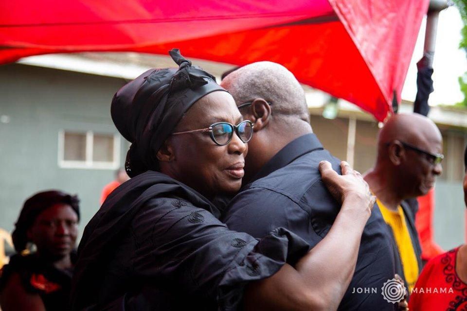 Mahama consoles family of Major General Vib-Sanziri