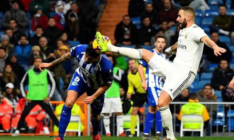 Benzema helps Real Madrid to win over Alaves
