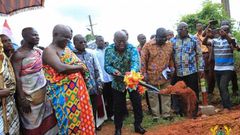 Nana Addo cuts sod for Sefwi-Wiawso, Juaboso roads