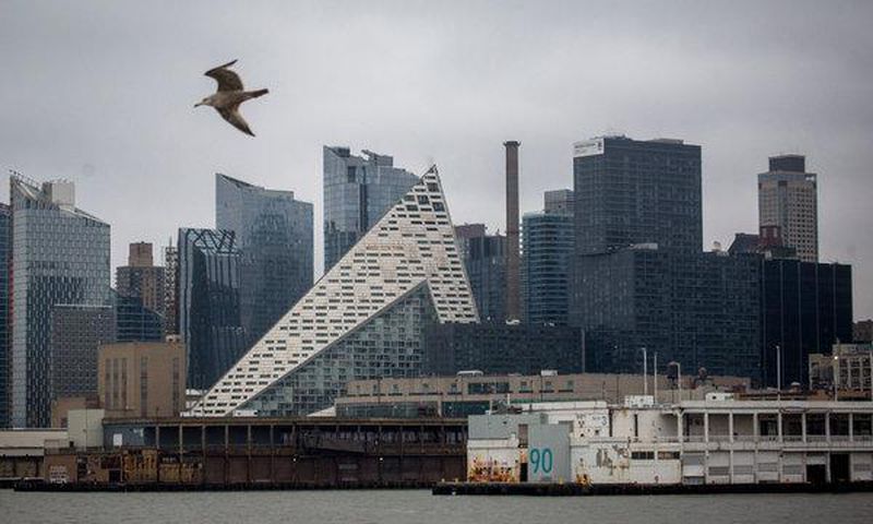 Manhattan pier is deemed unsafe, forcing cancellation of an art show