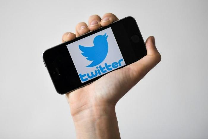 Twitter has apologised for suspending a number of accounts critical of China