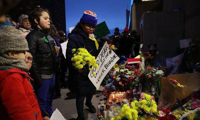 Pedestrian deaths in U.S. approach highest number in nearly 30 years, study shows