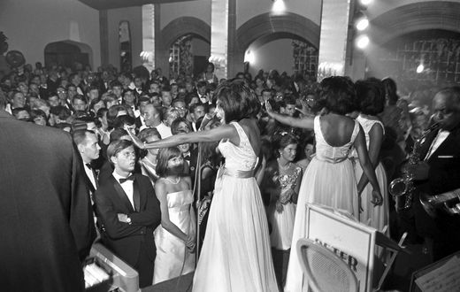 For One Night in 1965, the Supremes Brought the Two Detroits Together