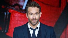 This Is How Ryan Reynolds Puts On Cologne