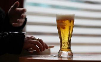 Does counseling help adolescents who drink alcohol? No one knows