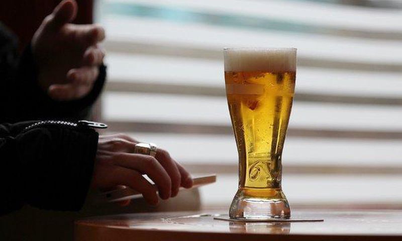 Does counseling help adolescents who drink alcohol? No one knows