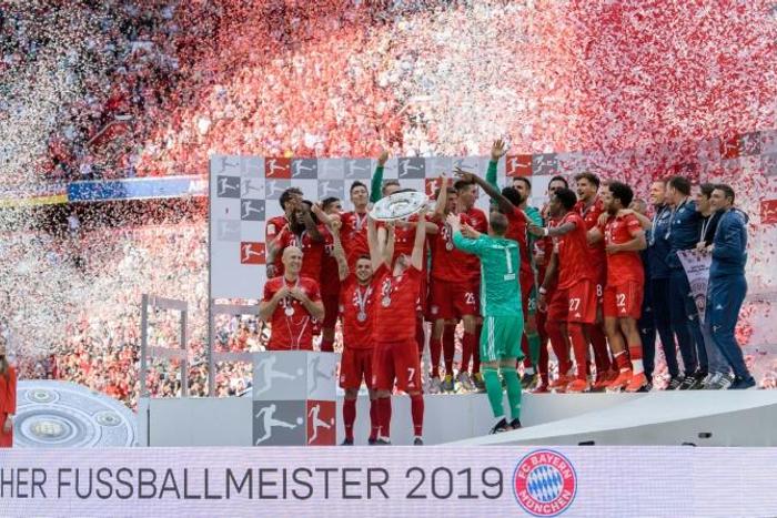 Bayern Munich celebrated a seventh straight league title on Saturday