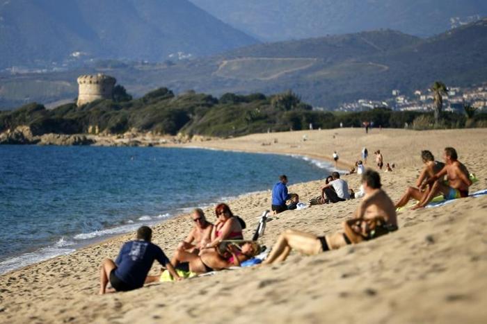 Britons will be able to enjoy visa-free EU holidays even if there is no Brexit deal