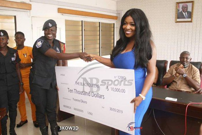 Yvonne Okoro donates