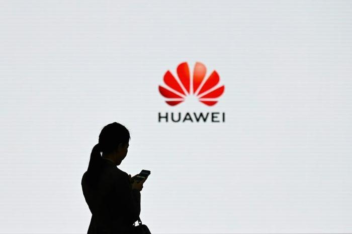 Huawei's founder has defiantly hit back after a bruising week for the Chinese smartphone giant