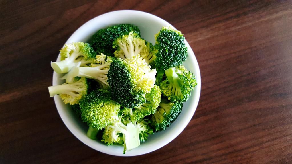The 11 Best Keto-Friendly Vegetables That Are Low in Carbs and Won't Knock You Out of Ketosis