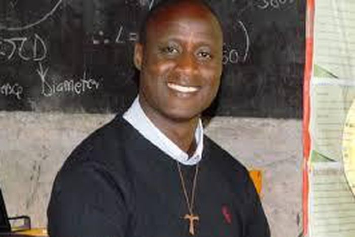 Teacher who spends 80% of his salary on the needy is on his way to becoming a millionaire