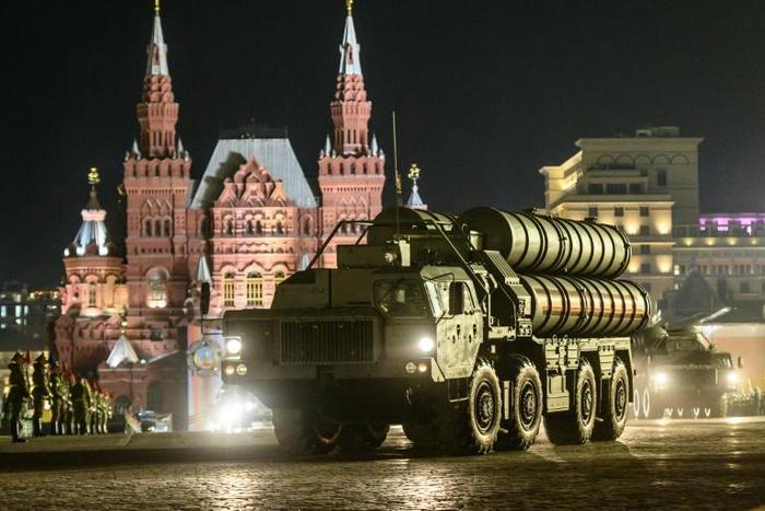 Russian S-400 Triumf surface-to-air missile launchers in Moscow's Red Square