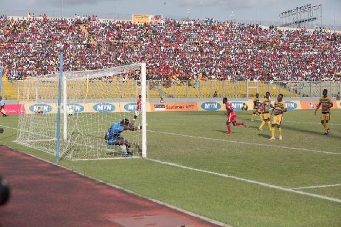 Asante Kotoko beats ASEC Mimosas to lift trophy