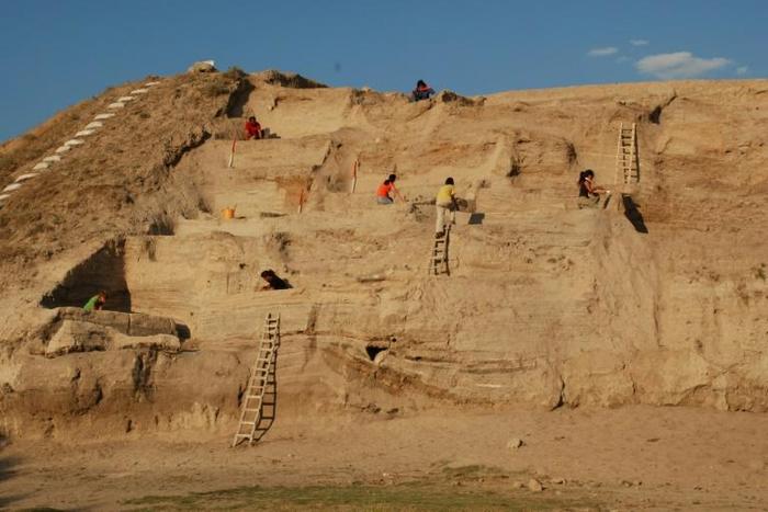 Excavations at Asikli Hoyuk, the site of an ancient Turkish settlement where salts left behind by animal and human urine give clues about the development of livestock herding