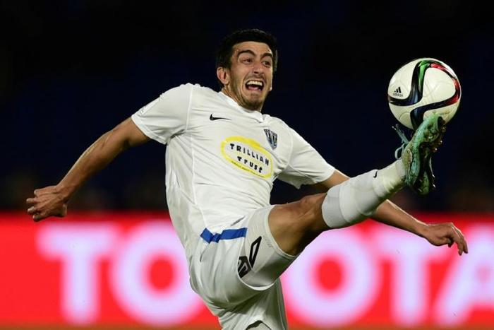 Argentine Emiliano Tade scored the opening goal for Mamelodi Sundowns in a 2-1 win at Maritzburg United Tuesday that took them to the top of the South African Premiership