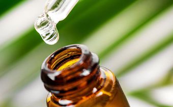 How to Use Tea Tree Oil For Acne