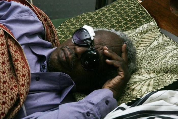 Osman Mirghani recovering after a previous incident in 2014, when he was severely beaten by armed men who raided the offices of his newspaper