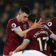 West Ham striker Javier Hernandez (2nd left) celebrates his goal against Fulham