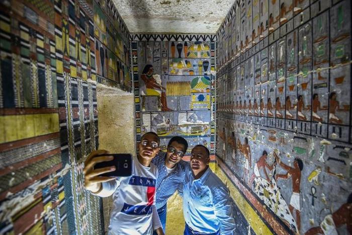 Archaelogists inside the newly discovered tomb of Khuwy, who is believed to have been a nobleman during the Fifth Dynasty, which ruled over Egypt about 4300 years ago