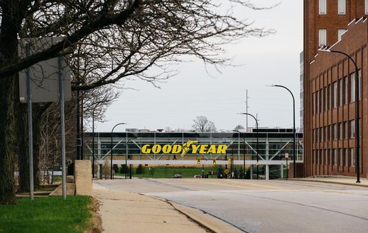 Profitable Giants Like Amazon Pay $0 in Corporate Taxes. Some Voters Are Sick of It.