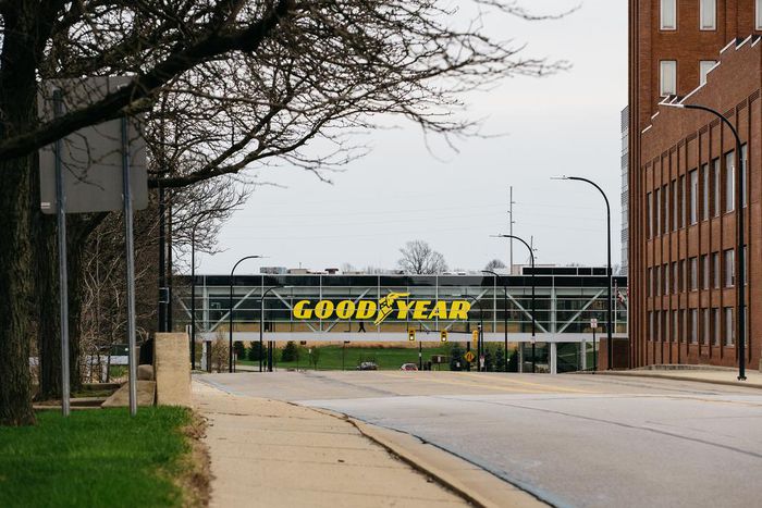 Profitable Giants Like Amazon Pay $0 in Corporate Taxes. Some Voters Are Sick of It.