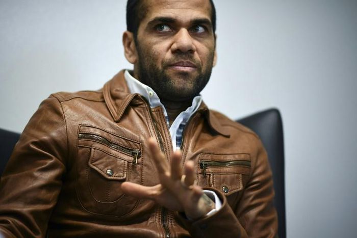 Dani Alves believes it can be "a great year" for Paris Saint-Germain, who face Manchester United in their Champions League last 16, second leg on Wednesday