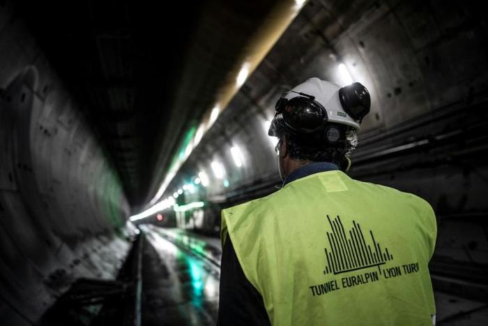 The dispute over the ambitious Turin-Lyon rail link threatened to split Italy's coalition government