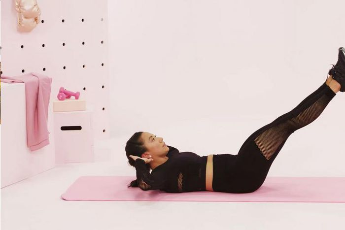 How To Do A Reverse Crunch