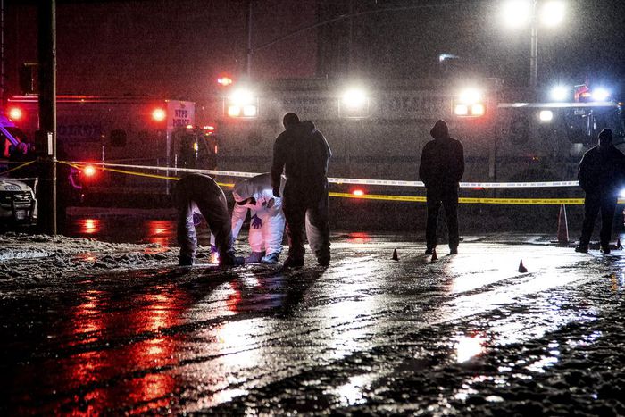 A Model Detective, a Police-Obsessed Thief and a Chaotic Clash