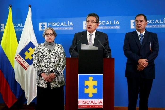 Colombia's Attorney General Nestor Humberto Martinez (C) resigned in reponse to the order from the Special Jurisdiction for Peace to release Jesus Santrich