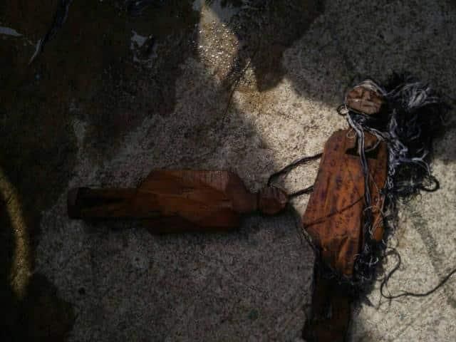 Offshore worker discovers lady’s charm over husband and mother-in-law placed in the sea (video/photos)