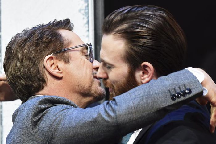 Robert Downey Jr. Gave Chris Evans An Amazing Gift