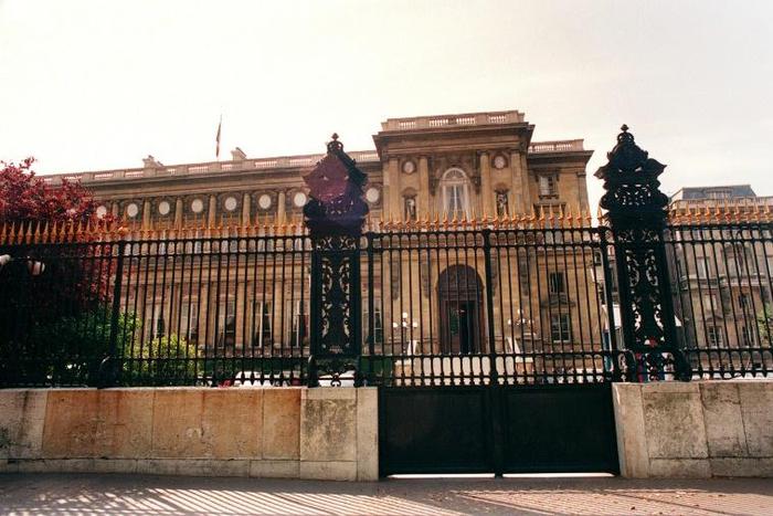 France's foreign ministry, the Quai d'Orsay, said it had recalled its Italian envoy in protest over the ongoing provocations by Rome