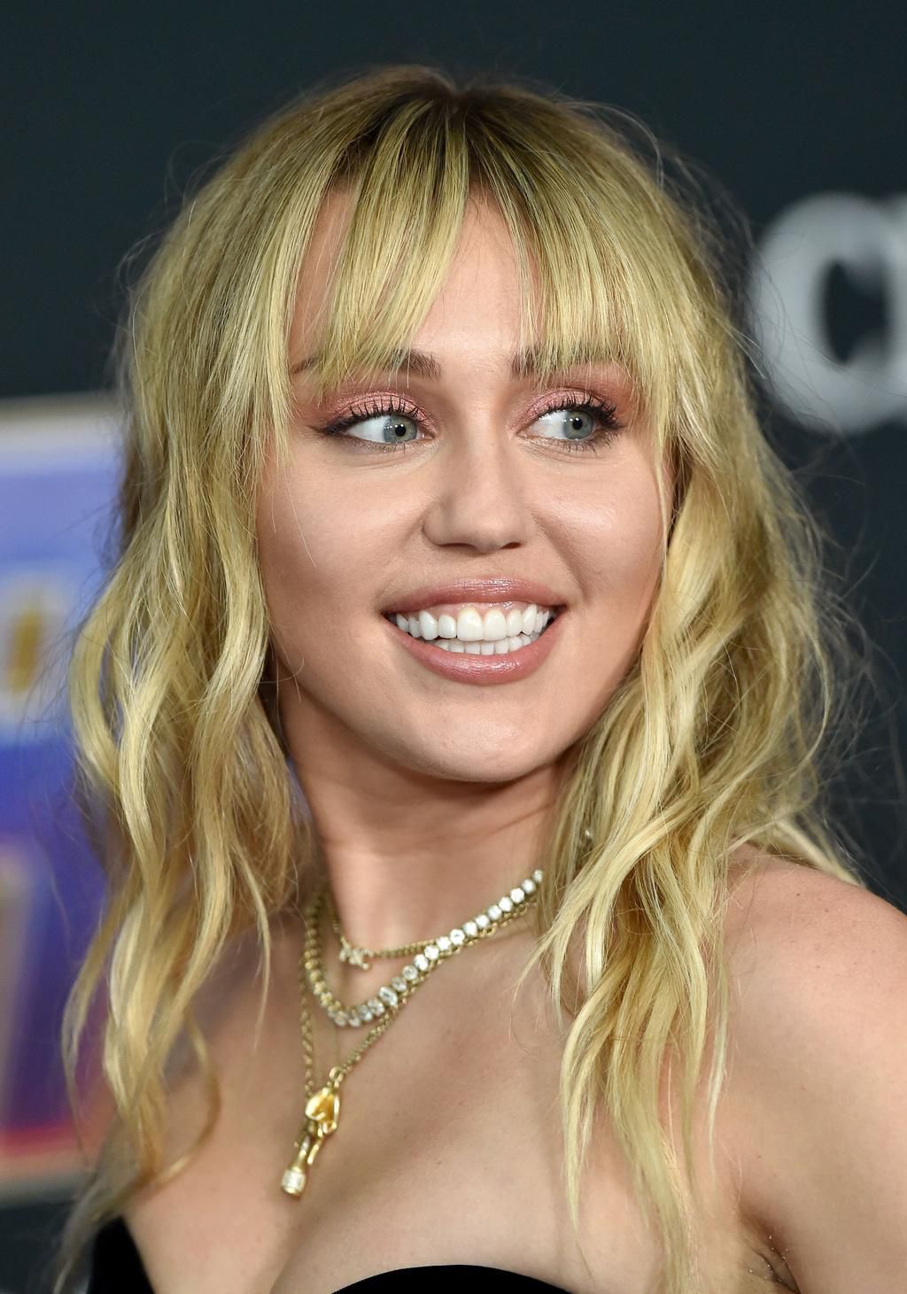 30 Celebs Get Real About Their Acne Struggles