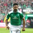 Peruvian striker Claudio Pizarro will play another year at Werder Bremen