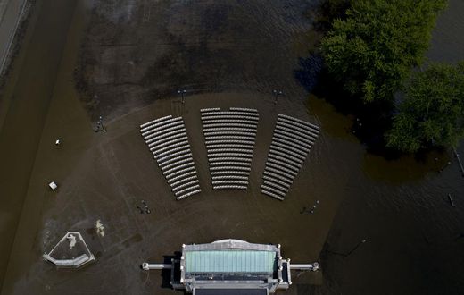 In Flood-Hit Midwest, Mayors See Climate Change as a Subject Best Avoided
