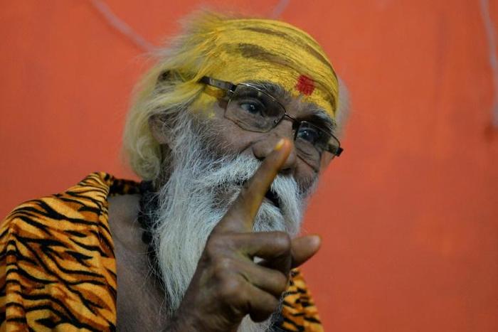 Indian priest Fakkad Baba keeps running for election because his guru has predicted victory will come on his 20th attempt