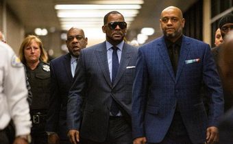 R. Kelly sent back to jail after hearing on child support
