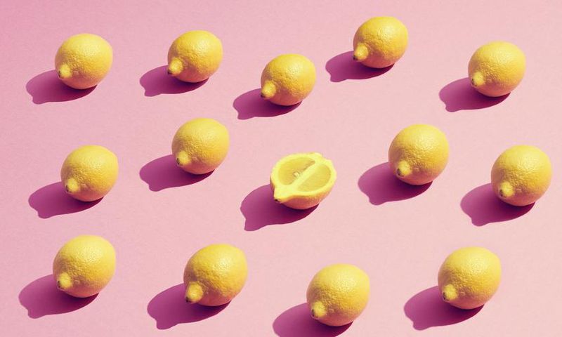 10 Beauty Uses for Lemons