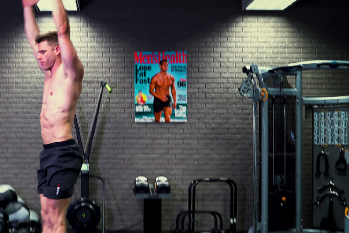 This Helicopter Plank Combo Will Wreck Your Abs