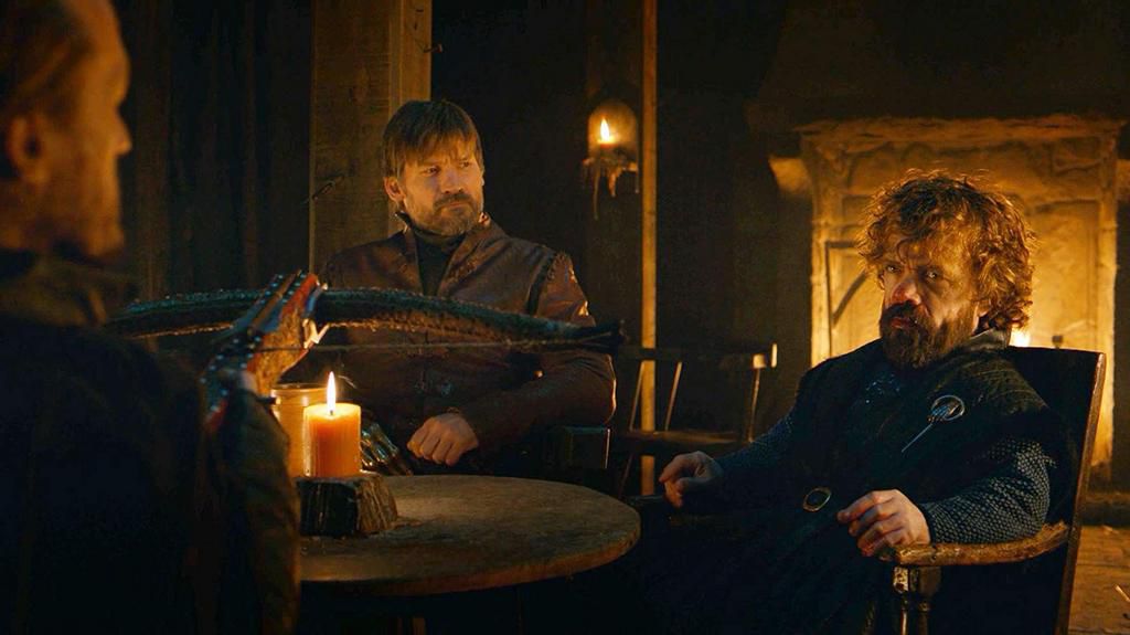 The crossbow reintroduced in episode 4.