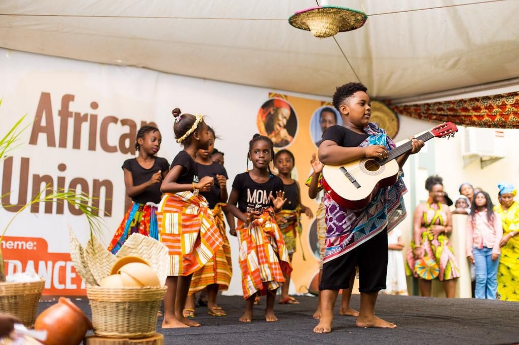 Ecole Ronsard marks AU Day in grand style