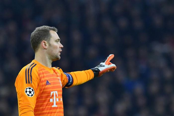 Bayern Munich hope to have Manuel Neuer back to face Augsburg