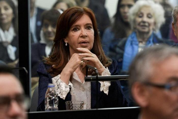 Ex-president Cristina Kirchner gestures as her corruption trial opens at the Comodoro Py courtroom in Buenos Aires, on May 21, 2019