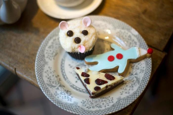 The additive, used mainly as a whitening and brightening agent in candies, chewing gum, white sauces and cake icing, will be banned in France starting in 2020