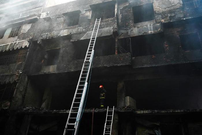 Fire trucks had struggled in the narrow streets to reach the scene and there was also a lack of water for the battle