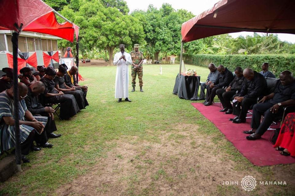 Mahama consoles family of Major General Vib-Sanziri