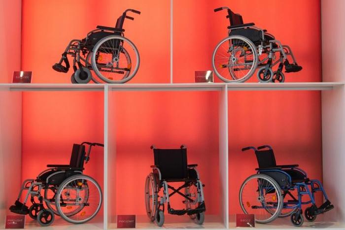 There is currently no effective treatment for people with severe spinal cord injuries